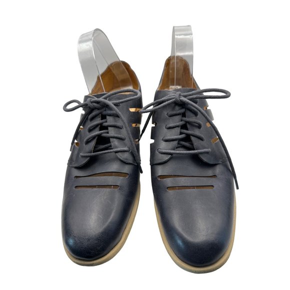 Born Jakob women’s size 10M Yankee Blue leather uppers and lining lace shoes - Picture 1 of 9